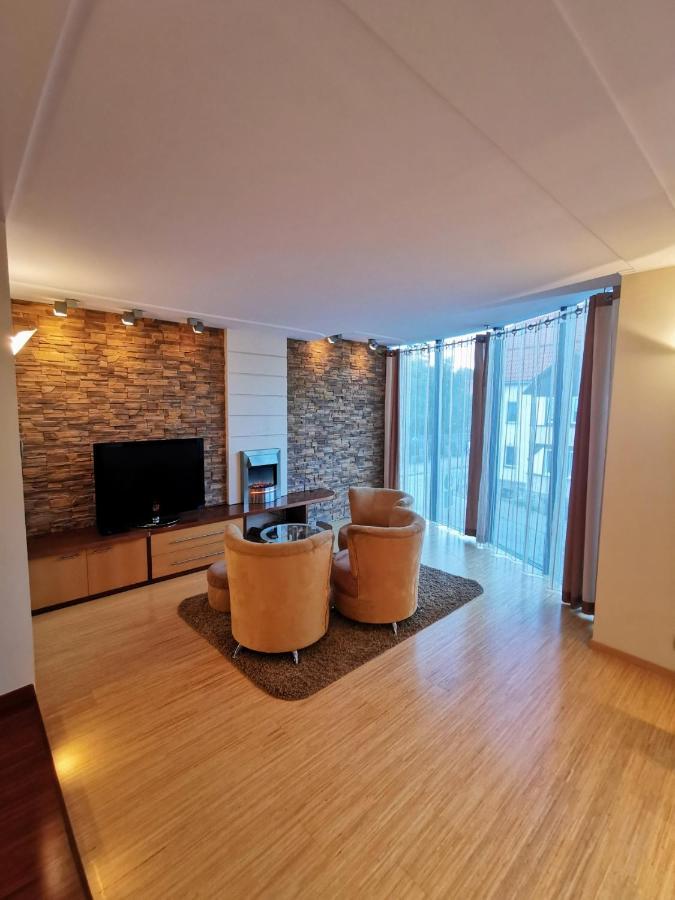 Uroczy Apartament Przy Deptaku Z Parkingiem. โปลานิซา-สดรอยจ์ ภายนอก รูปภาพ