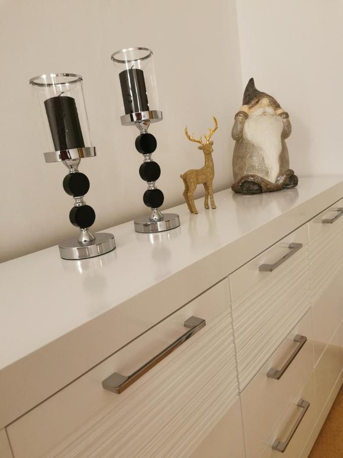 Uroczy Apartament Przy Deptaku Z Parkingiem. โปลานิซา-สดรอยจ์ ภายนอก รูปภาพ