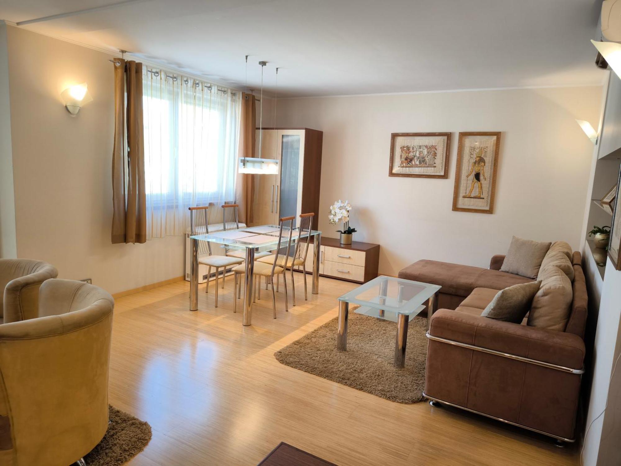 Uroczy Apartament Przy Deptaku Z Parkingiem. โปลานิซา-สดรอยจ์ ภายนอก รูปภาพ