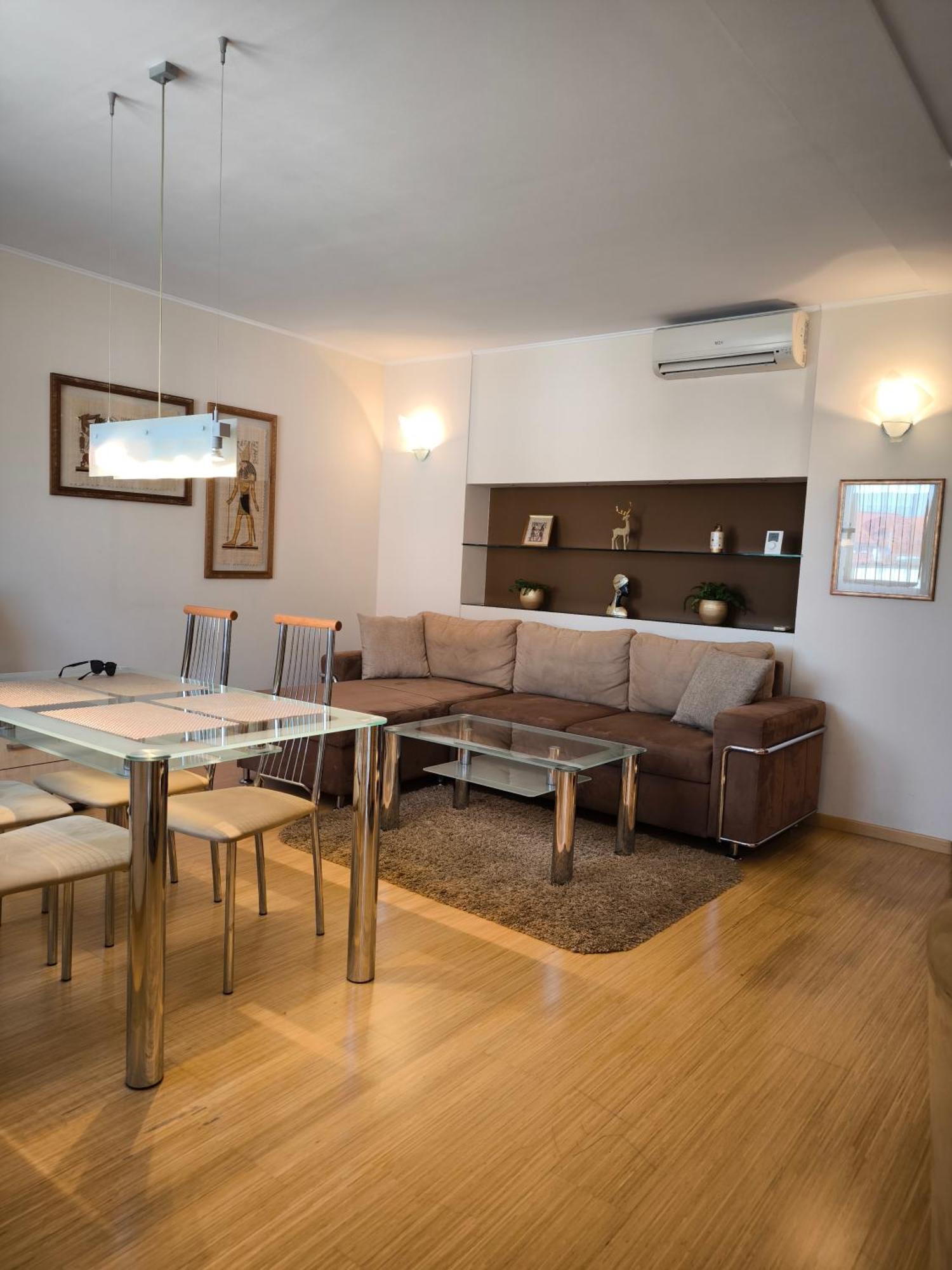 Uroczy Apartament Przy Deptaku Z Parkingiem. โปลานิซา-สดรอยจ์ ภายนอก รูปภาพ