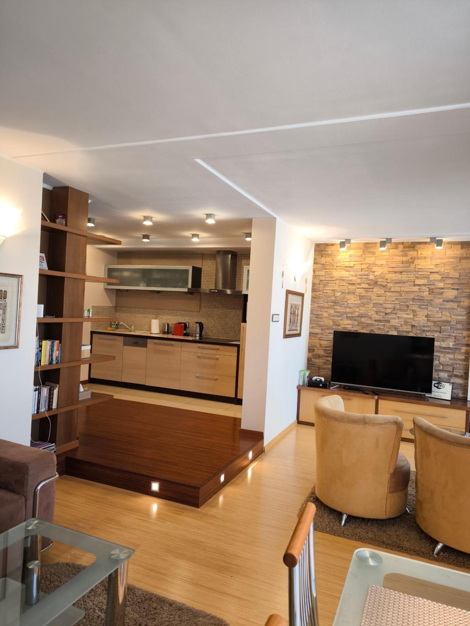 Uroczy Apartament Przy Deptaku Z Parkingiem. โปลานิซา-สดรอยจ์ ภายนอก รูปภาพ