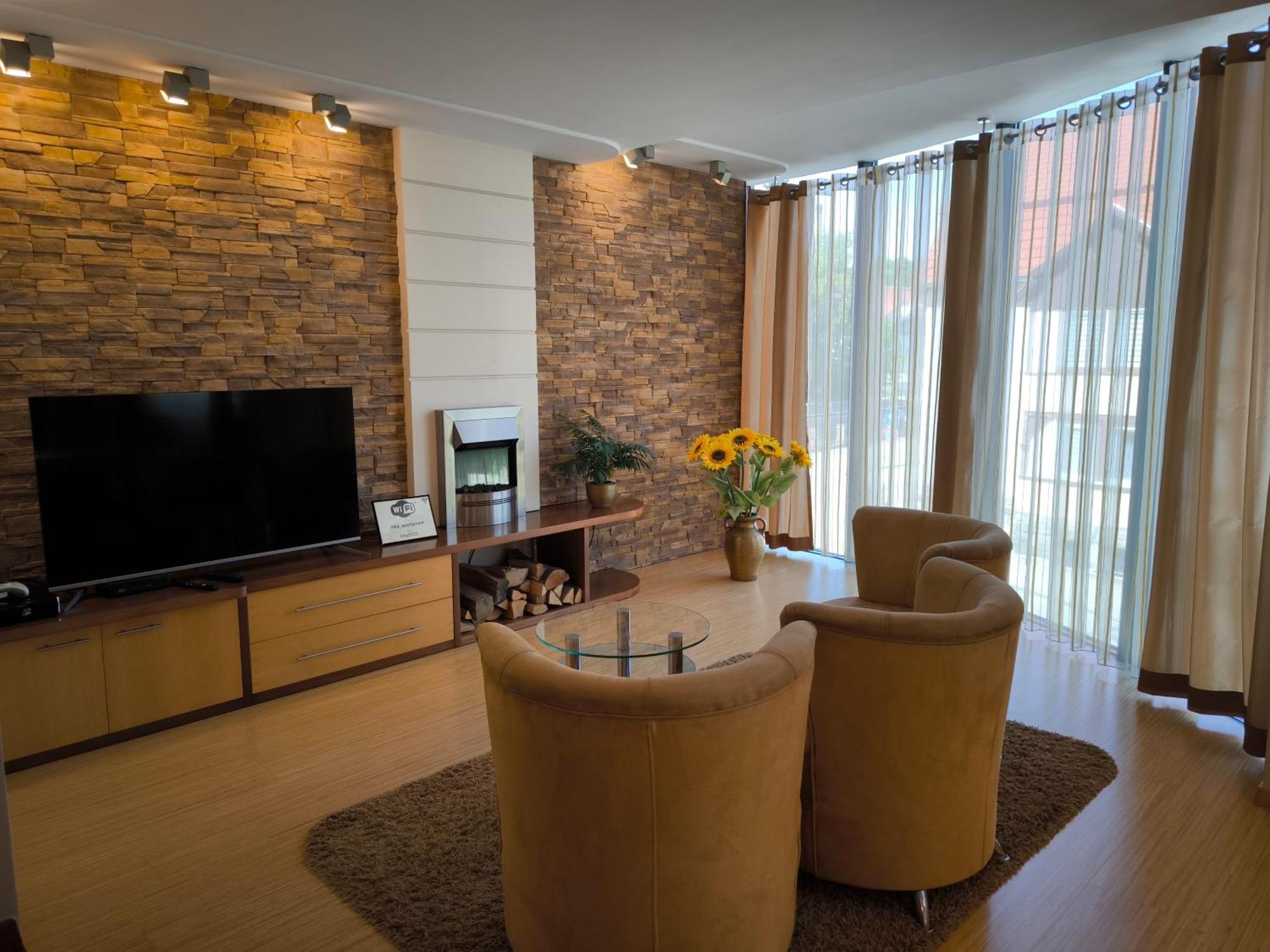 Uroczy Apartament Przy Deptaku Z Parkingiem. โปลานิซา-สดรอยจ์ ภายนอก รูปภาพ